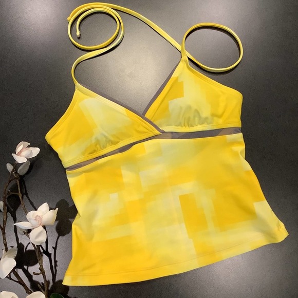 Under Armour Yellow Pixel Ombré Athlettic Tankini Swimsuit Top Halter Tie Dye - Picture 1 of 14